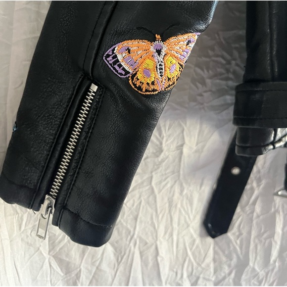 Hannah Banana Faux Leather Butterfly Motorcycle Jacket 🌵6 - Picture 9 of 14